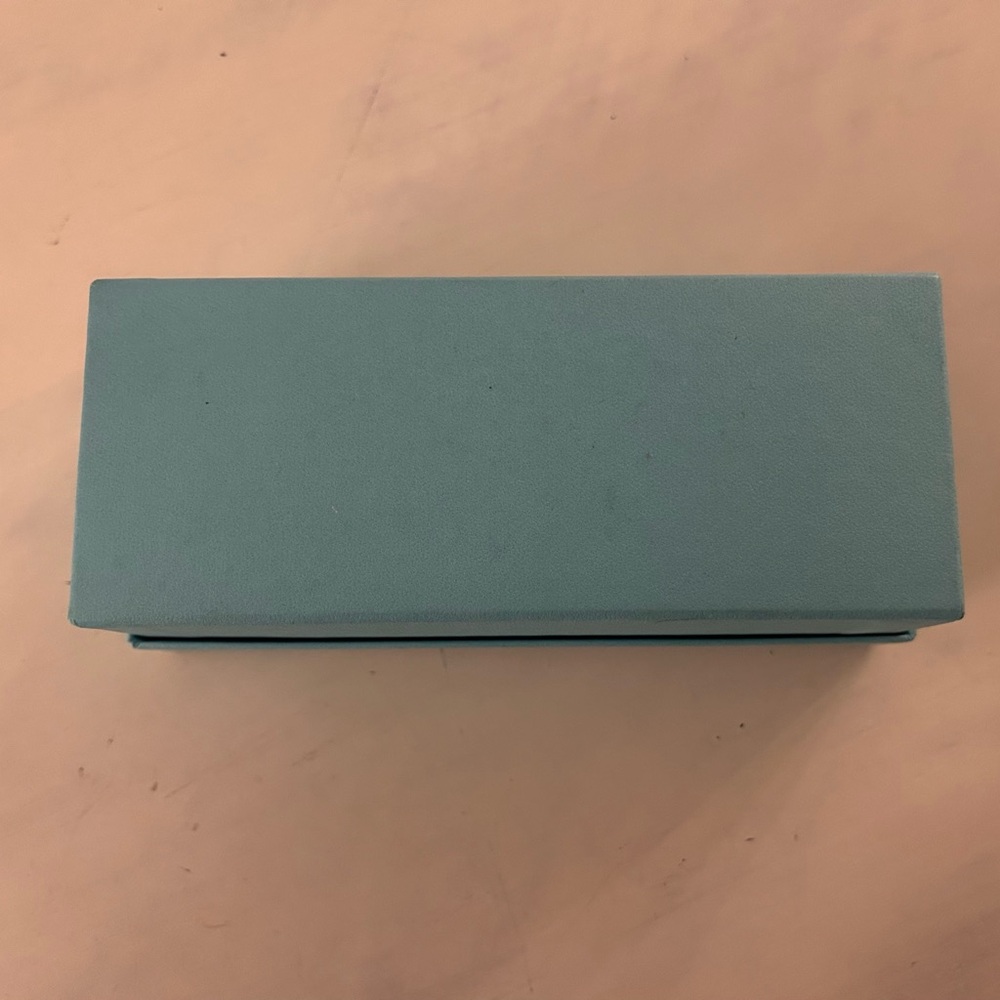 Tiffany & Co sunglasses case - Picture 9 of 9
